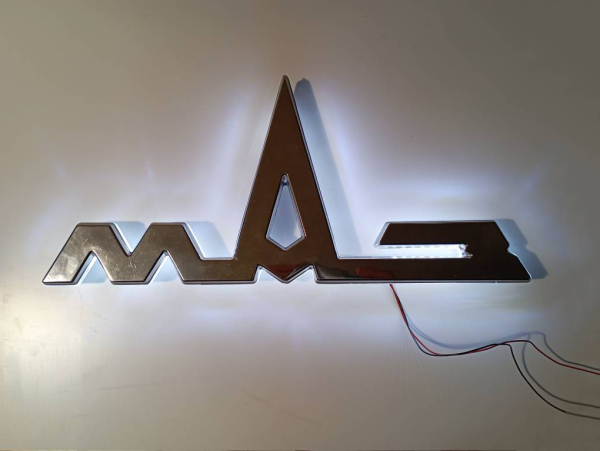 Светящийся логотип МАЗ,светящаяся эмблема МАЗ,светящийся логотип на авто МАЗ,светящийся логотип на автомобиль МАЗ,подсветка логотипа МАЗ,светящийся логотип маз на капот, светящаяся эмблема маз на капот