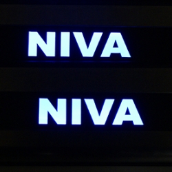 niva,накладки на пороги с подсветкой niva,светящиеся накладки на пороги niva,светодиодные накладки на пороги niva,светодиодные накладки на пороги авто niva,накладки на пороги led niva,декоративные накладки на пороги с подсветкой niva,накладки на пороги с 