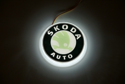 Светящийся логотип SKODA SUPERB,светящаяся эмблема SKODA SUPERB,светящийся логотип на авто SKODA SUPERB,светящийся логотип на автомобиль SKODA SUPERB,подсветка логотипа SKODA SUPERB,2D,3D,4D,5D,6D
