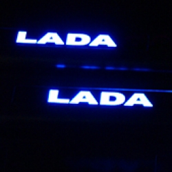 VAZ LADA Приора,накладки на пороги с подсветкой LADA Приора,светящиеся накладки на пороги LADA Приора,светодиодные накладки на пороги LADA,светодиодные накладки на пороги авто LADA,накладки на пороги led LADA,декоративные накладки на пороги с подсветкой L