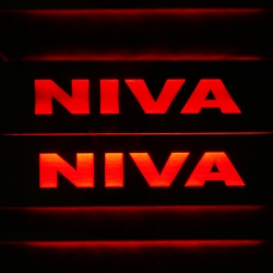 Накладки на пороги с подсветкой Niva 2121,зеркальные