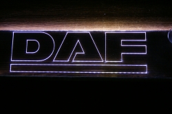светящаяся эмблема DAF 2D,табличка DAF 2D,картина DAF 2D,логотип на стекло DAF 2D,светящаяся картина DAF 2D,светодиодный логотип DAF 2D,Truck Led Logo DAF
