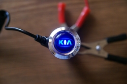 зарядка для телефона с логотипом kia зарядка для телефона с логотипом автомобиля