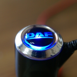 зарядка для телефона с логотипом daf зарядка для телефона с логотипом автомобиля