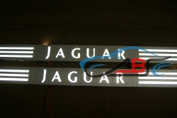 накладки на пороги с подсветкой Jaguar XKR,светящиеся накладки на пороги Jaguar XKR,светодиодные накладки на пороги jaguar,светодиодные накладки на пороги авто jaguar,накладки на пороги jaguar,декоративные накладки jaguar