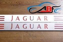 накладки на пороги с подсветкой Jaguar XKR,светящиеся накладки на пороги Jaguar XKR,светодиодные накладки на пороги jaguar,светодиодные накладки на пороги авто jaguar