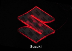 Светящийся логотип SUZUKI SX4,светящаяся эмблема SUZUKI SX4,светящийся логотип на авто SUZUKI SX4,светящийся логотип на автомобиль SUZUKI SX4,подсветка логотипа SUZUKI SX4,2D,3D,4D,5D,6D