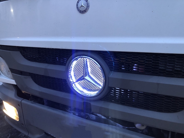 Светящийся логотип грузовика Mercedes Atego,светящаяся эмблема грузовика Mercedes Atego,светящийся логотип на авто грузовика Mercedes Atego,светящийся логотип на автомобиль грузовика Mercedes,подсветка логотипа грузовика Mercedes,2D,3D,4D,5D,6D
