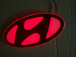 Светящийся логотип HYUNDAI Starex ,светящаяся эмблема HYUNDAI Starex ,светящийся логотип на авто HYUNDAI Starex,светящийся логотип на автомобиль HYUNDAI Starex,подсветка логотипа HYUNDAI Starex,2D,3D,4D,5D,6D