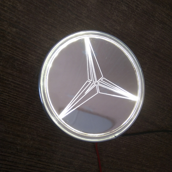 Светящийся зеркальный логотип Мерседес Mercedes,Светящийся логотип Мерседес Mercedes,зеркальное серебро с хром отделкой с 2D гравировкой надписи Мерседес Mercedes,купить светящийся логотип Мерседес