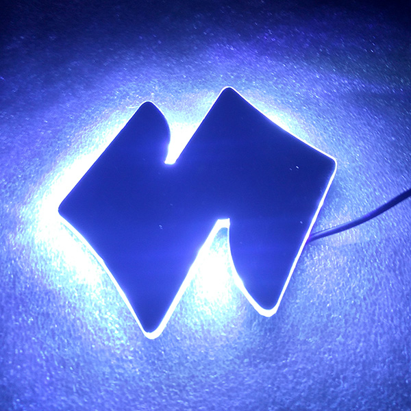 Светящийся логотип SUZUKI