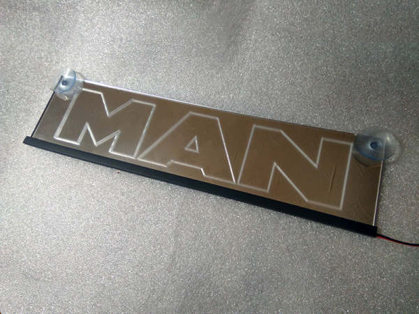 Зеркальная светящаяся табличка для грузовика MAN гравировкой,светящийся логотип для грузовика МАН,светящаяся эмблема MAN 2D,табличка МАН 2D,картина MAN 2D,логотип на стекло МАН 2D,светящаяся картина MAN 2D