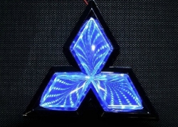 3D светящаяся логотип мицубиси,светящаяся логотип 3D mitsubishi,3D светящаяся логотип для авто mitsubishi,3D светящаяся логотип для автомобиля mitsubishi,светящаяся логотип 3D для авто mitsubishi,светящаяся логотип 3D для автомобиля mitsubishi,горящий лог