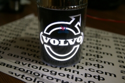 пепельница с подсветкой Volvo,светящаяся пепельница Volvo,пепельница автомобильная с подсветкой Volvo,светящаяся пепельница с логотипом Volvo