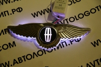 Крылатый логотип Lincoln с подсветкой