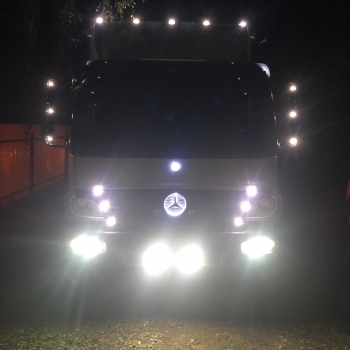 Подсветка логотипа грузовика Mercedes Atego (Мерседес Атего)