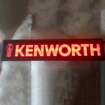 Светящаяся неоновая табличка для грузовика Kenworth на заказ после оплаты.  Светодиодная, светящаяся табличка Kenworth. Светящуюся эмблему Kenworth крепят в спальник, свет излучаемый светодиодами от логотипа будет виден за пределами автомобиля через ветро