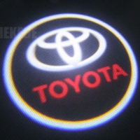 Подсветка логотипа в двери TOYOTA,подсветка дверей с логотипом TOYOTA,Штатная подсветка TOYOTA,подсветка дверей с логотипом авто TOYOTA,светодиодная подсветка логотипа TOYOTA в двери,Лазерные проекторы TOYOTA в двери,Лазерная подсветка TOYOTA
